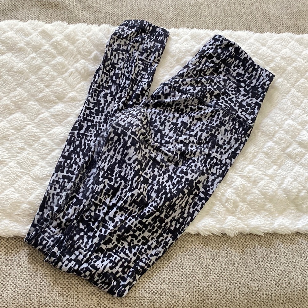 Lululemon leggings.